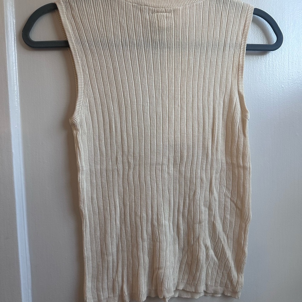 100% Silk Merona Ribbed Sleeveless Top in Cream - Picture 4 of 4